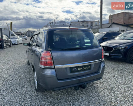 Серый Опель Зафира, объемом двигателя 2.2 л и пробегом 285 тыс. км за 4200 $, фото 9 на Automoto.ua