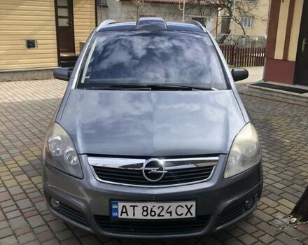 Серый Опель Зафира, объемом двигателя 1.9 л и пробегом 228 тыс. км за 5700 $, фото 2 на Automoto.ua