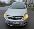 Серый Опель Зафира, объемом двигателя 1.9 л и пробегом 185 тыс. км за 3000 $, фото 2 на Automoto.ua