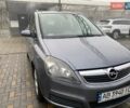 Серый Опель Зафира, объемом двигателя 1.9 л и пробегом 458 тыс. км за 5200 $, фото 1 на Automoto.ua