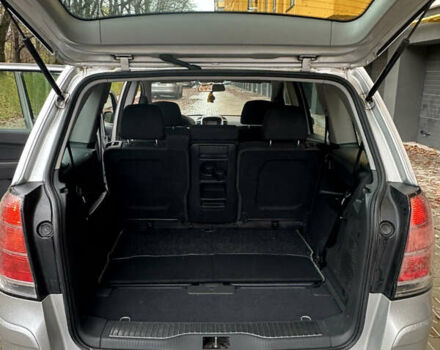 Серый Опель Зафира, объемом двигателя 1.8 л и пробегом 255 тыс. км за 5199 $, фото 51 на Automoto.ua