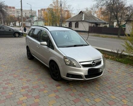 Серый Опель Зафира, объемом двигателя 1.9 л и пробегом 330 тыс. км за 2750 $, фото 2 на Automoto.ua