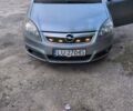 Серый Опель Зафира, объемом двигателя 1.9 л и пробегом 372 тыс. км за 2800 $, фото 1 на Automoto.ua