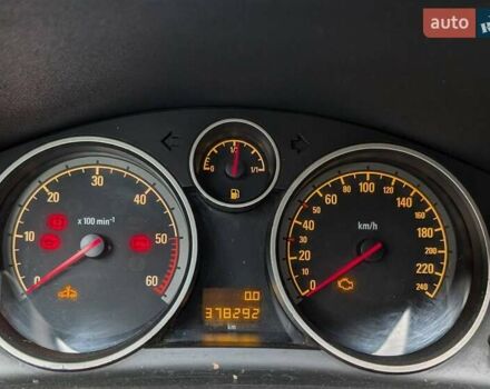 Серый Опель Зафира, объемом двигателя 1.9 л и пробегом 372 тыс. км за 2800 $, фото 7 на Automoto.ua