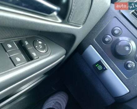 Серый Опель Зафира, объемом двигателя 1.8 л и пробегом 222 тыс. км за 3750 $, фото 6 на Automoto.ua