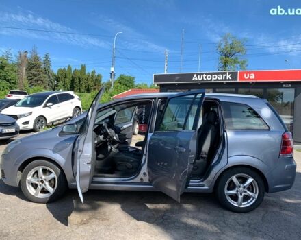 Сірий Опель Зафіра, об'ємом двигуна 1.8 л та пробігом 197 тис. км за 7190 $, фото 10 на Automoto.ua