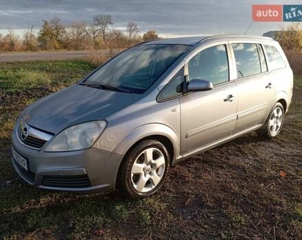 Серый Опель Зафира, объемом двигателя 1.91 л и пробегом 341 тыс. км за 4750 $, фото 5 на Automoto.ua