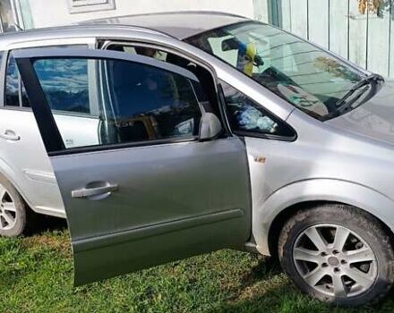 Серый Опель Зафира, объемом двигателя 1.91 л и пробегом 269 тыс. км за 5500 $, фото 1 на Automoto.ua