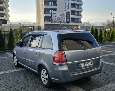 Серый Опель Зафира, объемом двигателя 1.6 л и пробегом 287 тыс. км за 4500 $, фото 2 на Automoto.ua