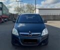 Серый Опель Зафира, объемом двигателя 1.6 л и пробегом 200 тыс. км за 2800 $, фото 2 на Automoto.ua