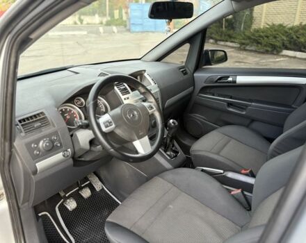 Опель Зафира 2008 в Кривом Роге на Automoto.ua Серый Опель Зафира, объемом двигателя 2.2 л и пробегом 194 тыс. км за 6499 $, фото 11 на Automoto.ua