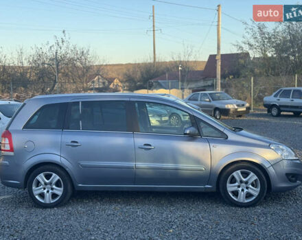Серый Опель Зафира, объемом двигателя 1.7 л и пробегом 195 тыс. км за 5999 $, фото 6 на Automoto.ua