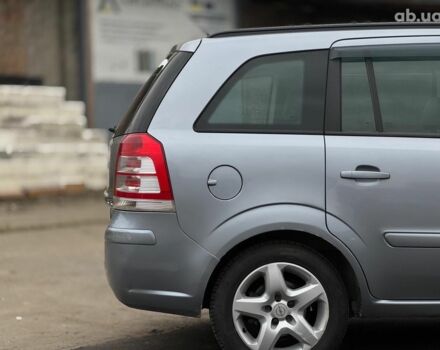 Серый Опель Зафира, объемом двигателя 1.9 л и пробегом 345 тыс. км за 6590 $, фото 10 на Automoto.ua