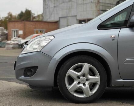 Серый Опель Зафира, объемом двигателя 1.9 л и пробегом 345 тыс. км за 6440 $, фото 3 на Automoto.ua