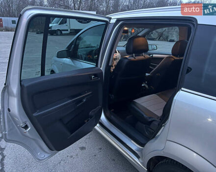 Серый Опель Зафира, объемом двигателя 1.7 л и пробегом 272 тыс. км за 5499 $, фото 16 на Automoto.ua