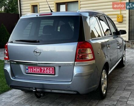 Серый Опель Зафира, объемом двигателя 1.8 л и пробегом 219 тыс. км за 6300 $, фото 5 на Automoto.ua