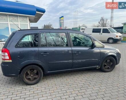 Серый Опель Зафира, объемом двигателя 1.9 л и пробегом 287 тыс. км за 2700 $, фото 11 на Automoto.ua