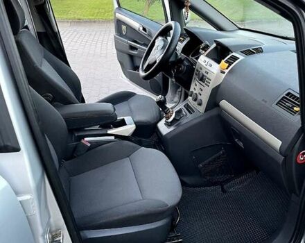 Сірий Опель Зафіра, об'ємом двигуна 1.69 л та пробігом 287 тис. км за 5700 $, фото 7 на Automoto.ua