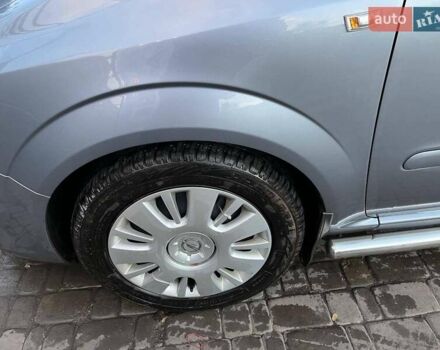 Серый Опель Зафира, объемом двигателя 1.6 л и пробегом 140 тыс. км за 7500 $, фото 6 на Automoto.ua