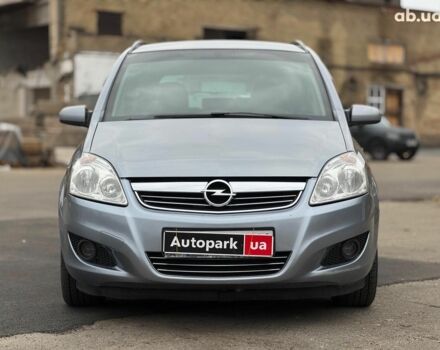 Серый Опель Зафира, объемом двигателя 1.9 л и пробегом 345 тыс. км за 6590 $, фото 2 на Automoto.ua