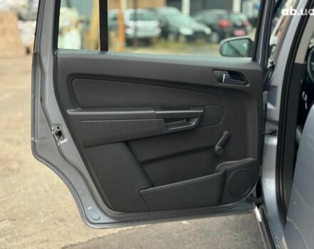 Серый Опель Зафира, объемом двигателя 1.9 л и пробегом 345 тыс. км за 6590 $, фото 30 на Automoto.ua