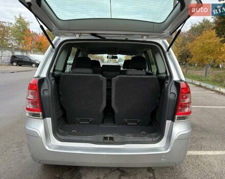 Серый Опель Зафира, объемом двигателя 1.6 л и пробегом 249 тыс. км за 6150 $, фото 23 на Automoto.ua