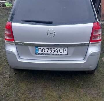 Серый Опель Зафира, объемом двигателя 1.6 л и пробегом 234 тыс. км за 5700 $, фото 5 на Automoto.ua
