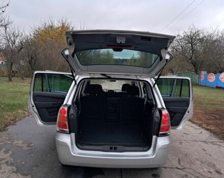 Серый Опель Зафира, объемом двигателя 1.6 л и пробегом 218 тыс. км за 5899 $, фото 10 на Automoto.ua