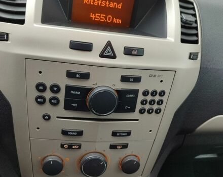 Серый Опель Зафира, объемом двигателя 1 л и пробегом 190 тыс. км за 5500 $, фото 5 на Automoto.ua