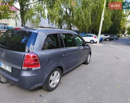 Серый Опель Зафира, объемом двигателя 1.8 л и пробегом 270 тыс. км за 5000 $, фото 2 на Automoto.ua