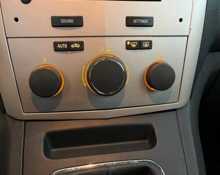 Серый Опель Зафира, объемом двигателя 1.9 л и пробегом 281 тыс. км за 2800 $, фото 16 на Automoto.ua