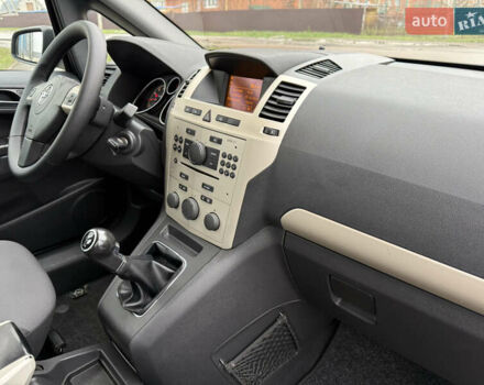 Сірий Опель Зафіра, об'ємом двигуна 1.8 л та пробігом 191 тис. км за 6700 $, фото 29 на Automoto.ua