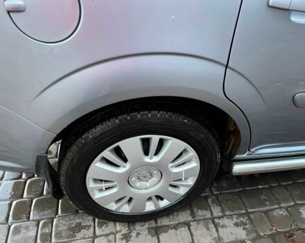 Серый Опель Зафира, объемом двигателя 1.6 л и пробегом 140 тыс. км за 7620 $, фото 3 на Automoto.ua