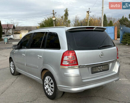 Опель Зафіра 2008 у Кривому Розі на Automoto.ua Сірий Опель Зафіра, об'ємом двигуна 2.2 л та пробігом 194 тис. км за 6499 $, фото 6 на Automoto.ua