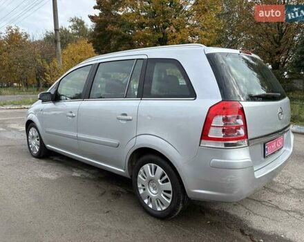 Серый Опель Зафира, объемом двигателя 1.6 л и пробегом 249 тыс. км за 6150 $, фото 16 на Automoto.ua