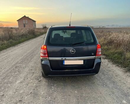Серый Опель Зафира, объемом двигателя 1.9 л и пробегом 281 тыс. км за 2800 $, фото 3 на Automoto.ua