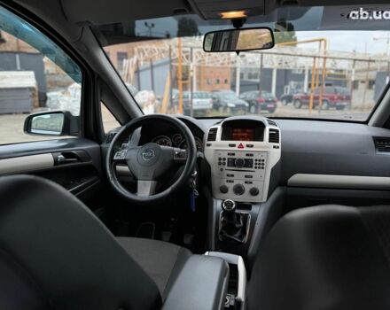 Серый Опель Зафира, объемом двигателя 1.9 л и пробегом 345 тыс. км за 6590 $, фото 33 на Automoto.ua