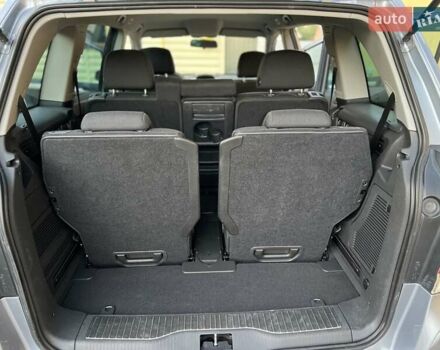 Серый Опель Зафира, объемом двигателя 1.8 л и пробегом 219 тыс. км за 6300 $, фото 32 на Automoto.ua