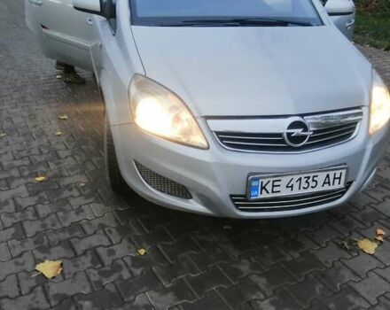 Серый Опель Зафира, объемом двигателя 1.9 л и пробегом 305 тыс. км за 7700 $, фото 7 на Automoto.ua