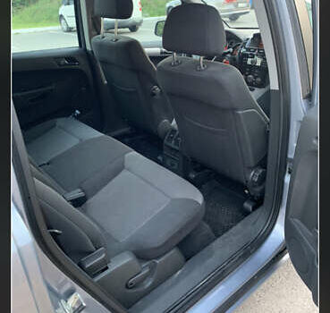 Серый Опель Зафира, объемом двигателя 1.6 л и пробегом 202 тыс. км за 6200 $, фото 12 на Automoto.ua