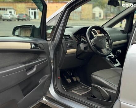 Серый Опель Зафира, объемом двигателя 1.9 л и пробегом 345 тыс. км за 6590 $, фото 15 на Automoto.ua