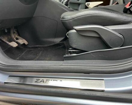 Серый Опель Зафира, объемом двигателя 1.6 л и пробегом 140 тыс. км за 7620 $, фото 16 на Automoto.ua