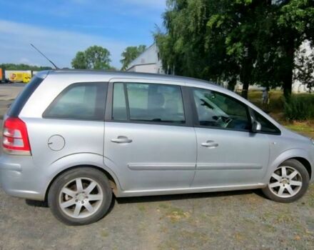 Серый Опель Зафира, объемом двигателя 0 л и пробегом 283 тыс. км за 2999 $, фото 3 на Automoto.ua