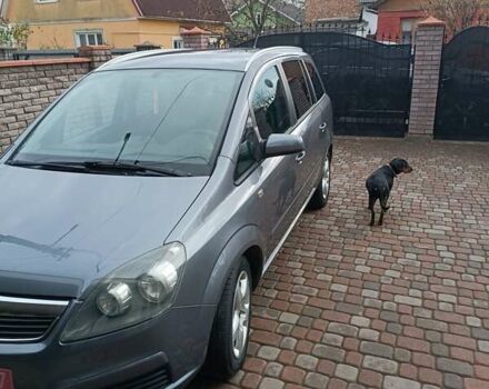 Серый Опель Зафира, объемом двигателя 1.8 л и пробегом 268 тыс. км за 5550 $, фото 2 на Automoto.ua