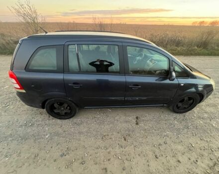 Серый Опель Зафира, объемом двигателя 1.9 л и пробегом 281 тыс. км за 2800 $, фото 5 на Automoto.ua