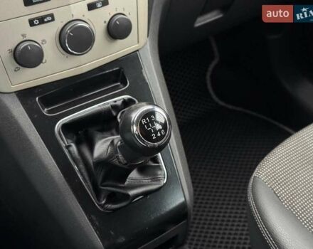 Серый Опель Зафира, объемом двигателя 1.9 л и пробегом 345 тыс. км за 6590 $, фото 19 на Automoto.ua