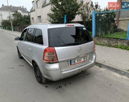 Серый Опель Зафира, объемом двигателя 1.69 л и пробегом 325 тыс. км за 5500 $, фото 7 на Automoto.ua