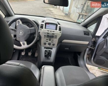 Серый Опель Зафира, объемом двигателя 1.6 л и пробегом 140 тыс. км за 7500 $, фото 20 на Automoto.ua