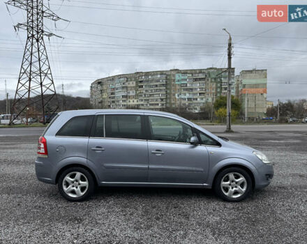 Серый Опель Зафира, объемом двигателя 1.91 л и пробегом 176 тыс. км за 6500 $, фото 5 на Automoto.ua