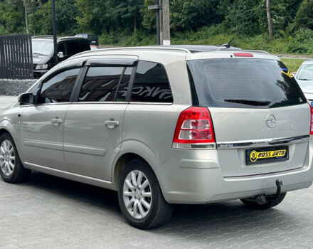 Серый Опель Зафира, объемом двигателя 1.9 л и пробегом 251 тыс. км за 7000 $, фото 2 на Automoto.ua
